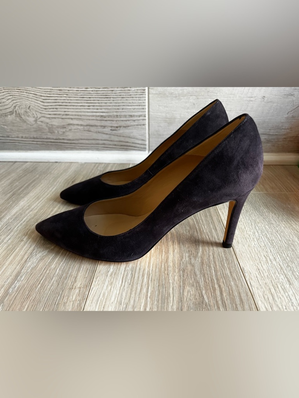 LK Bennett Women’s Dark Blue Suede Pointed-Toe Pumps 3 1/2” Heel Size 40 (US 10) - Picture 4 of 9